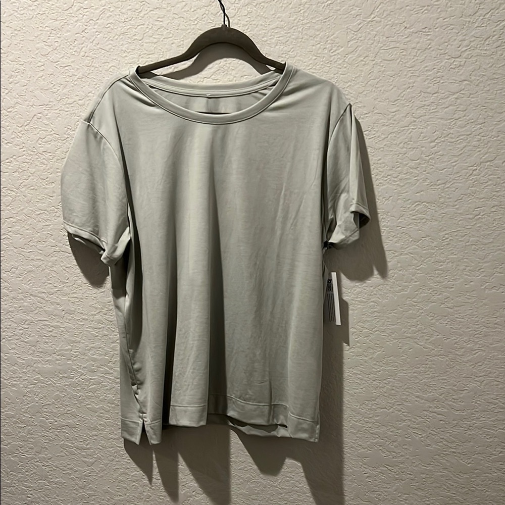 Market & Spruce Gray Short Sleeve Tee
